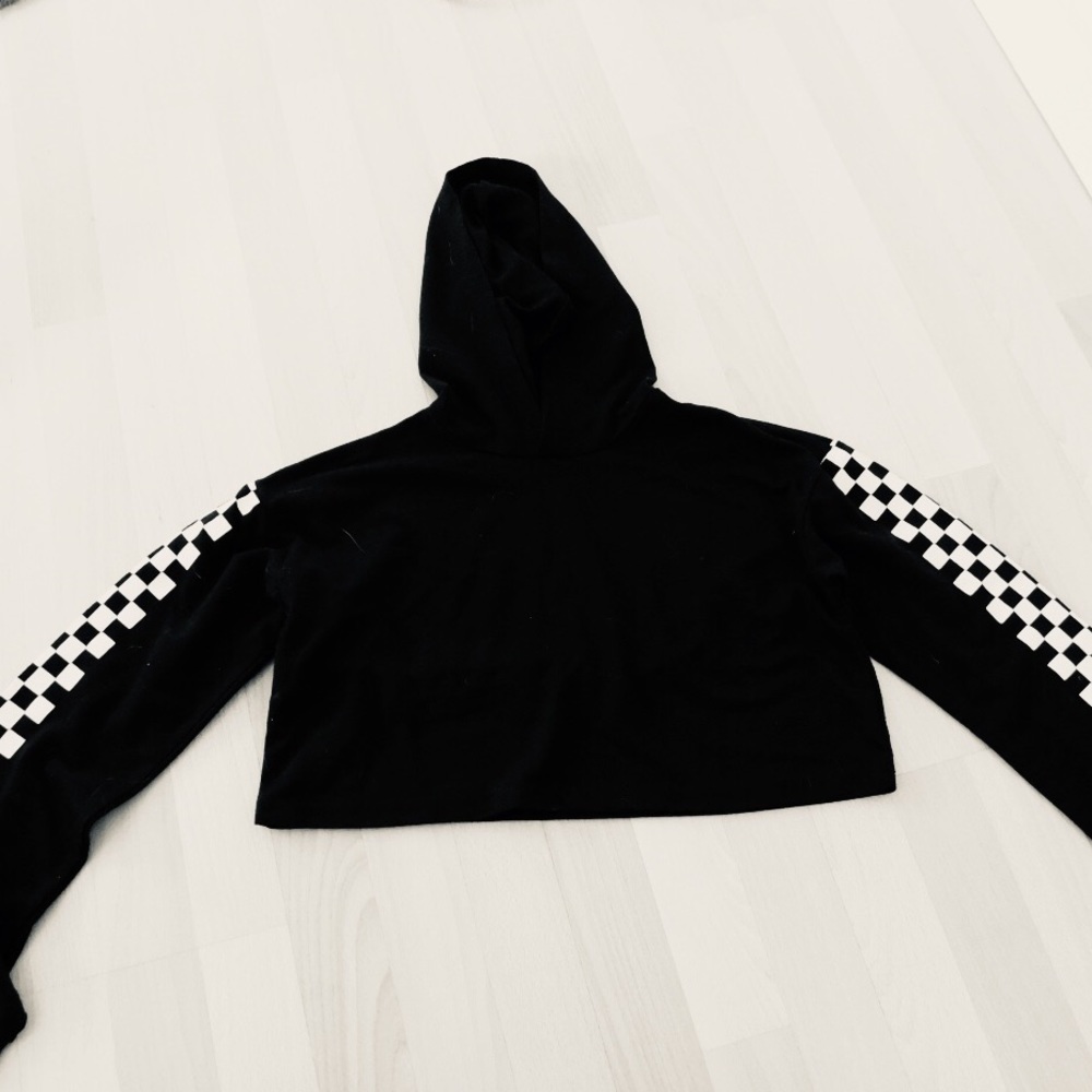 Black cropped hoodie